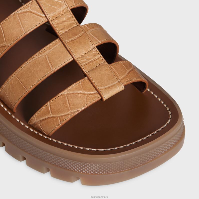 CELINE Kvinder clea triomphe gladiatorsandaler i krokodillestemplet kalveskind F44FV988 fodtøj let karamel