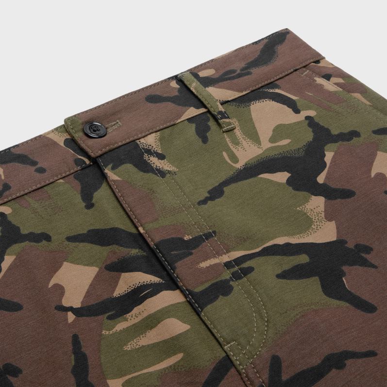 CELINE Mænd cargo-shorts i camouflage-bomuld F44FV2024 beklædning beige/khaki/sort