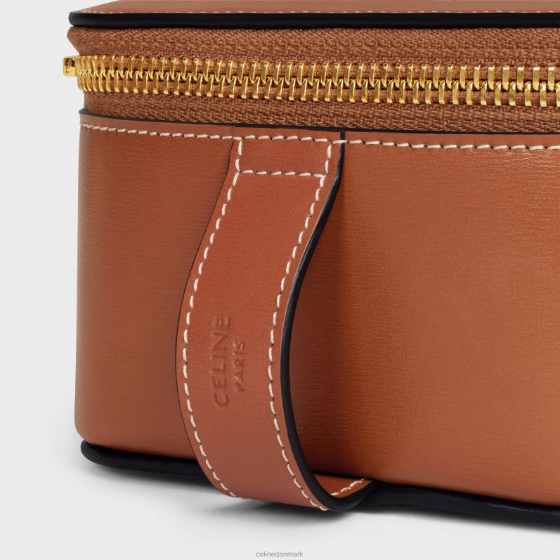 CELINE Mænd lille toilettaske i skinnende kalveskind F44FV1588 tilbehør tan